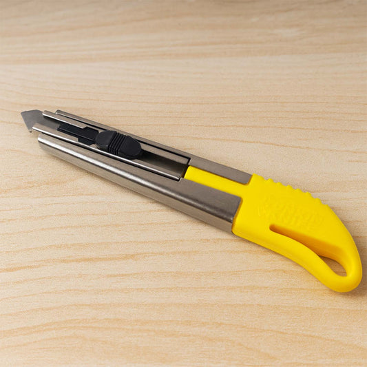 Heavy-duty Stainless Steel Body Utility Cutter Knife (1 Pc With 2 Extra Blade)