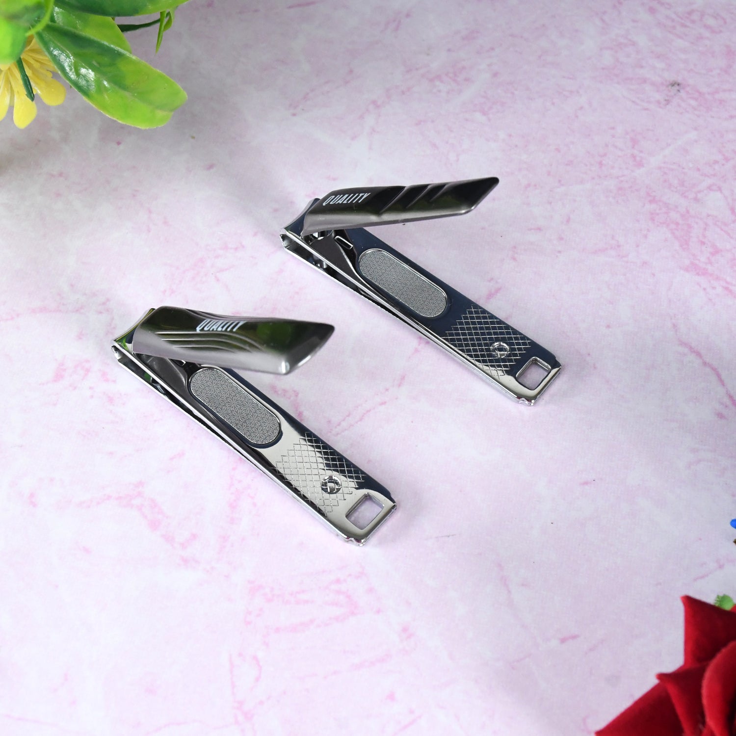 Stainless Steel Folding Portable Large Nail Clippers With Nail File (1 Pc)