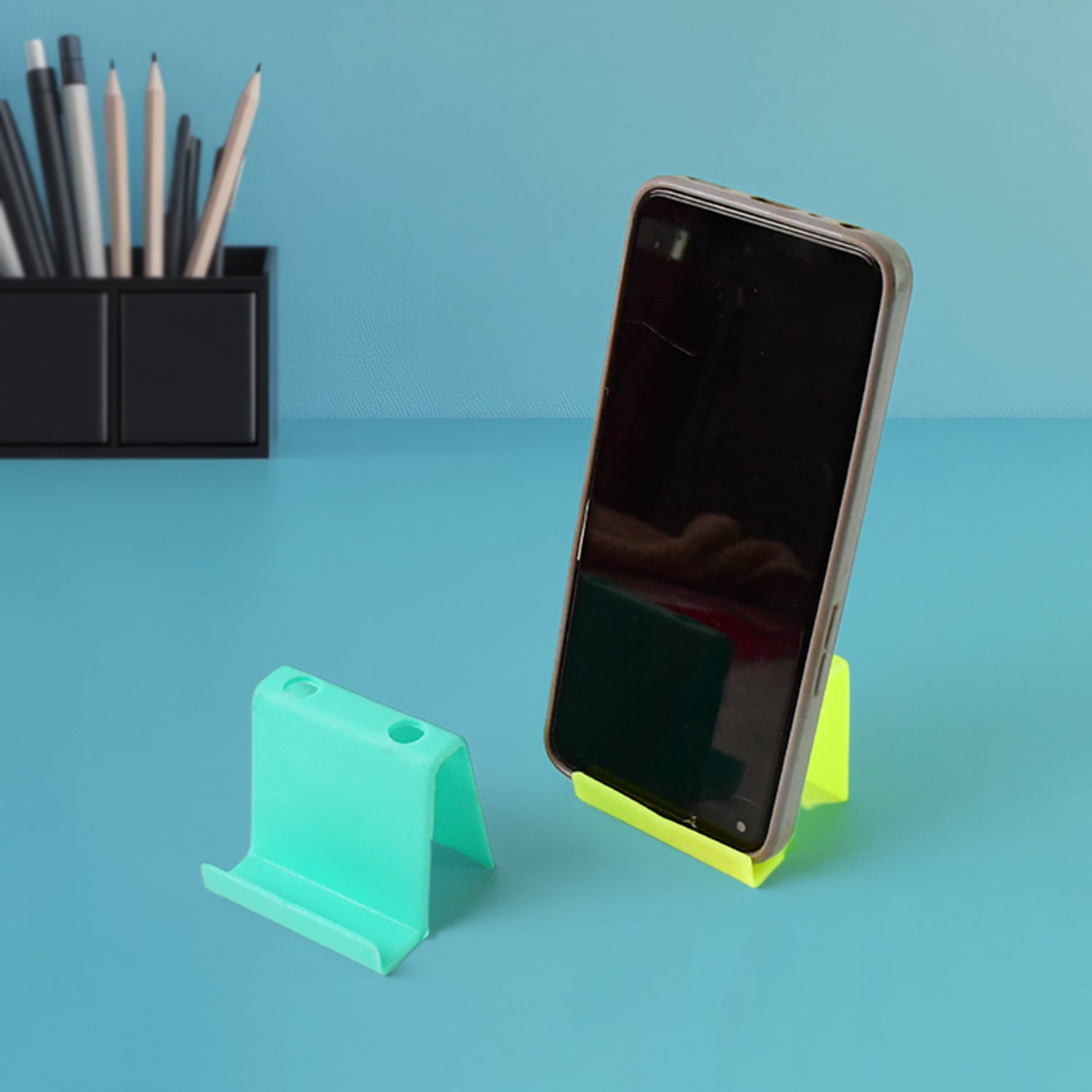 Multifunctional Plastic Mobile Phone Stand  Pen Holder (2 Pc  Mix Color)